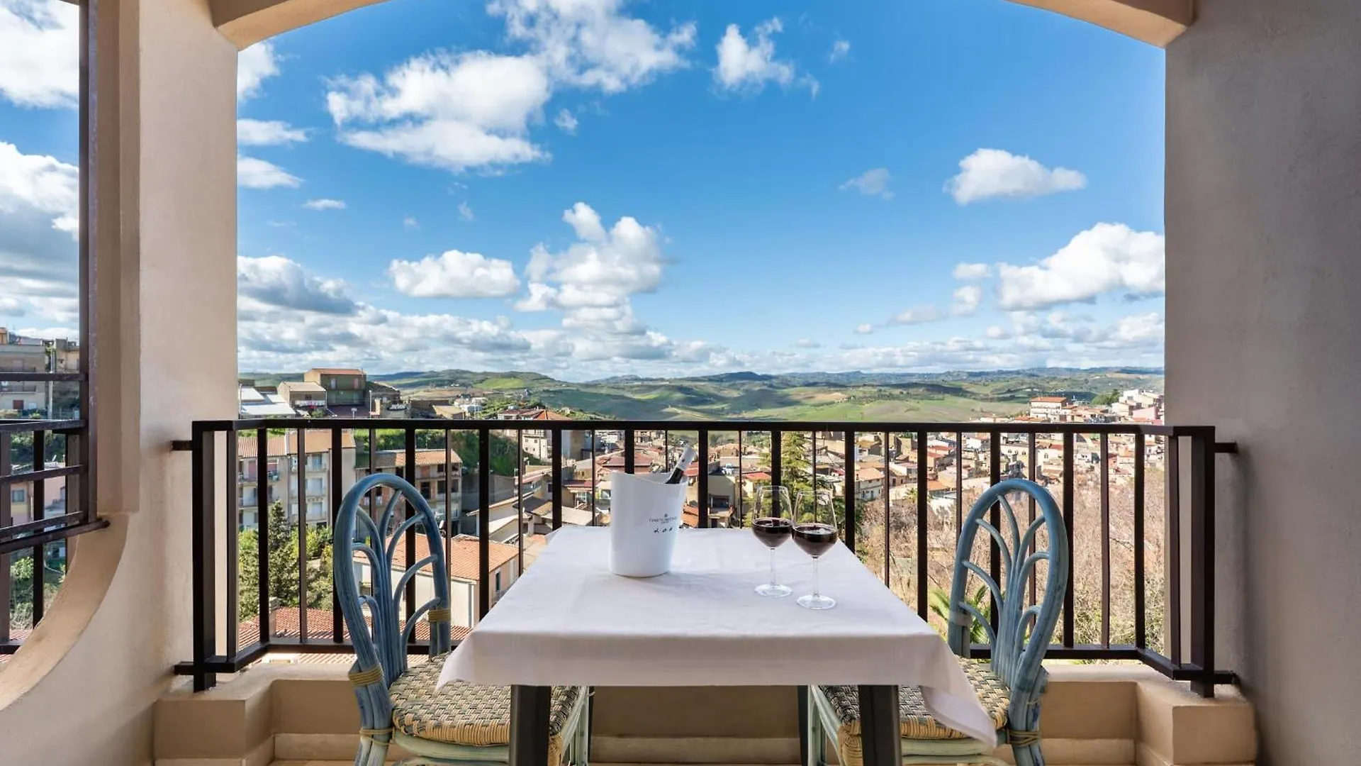 Soggiornare in Val di Noto: 6 Resort a Confronto