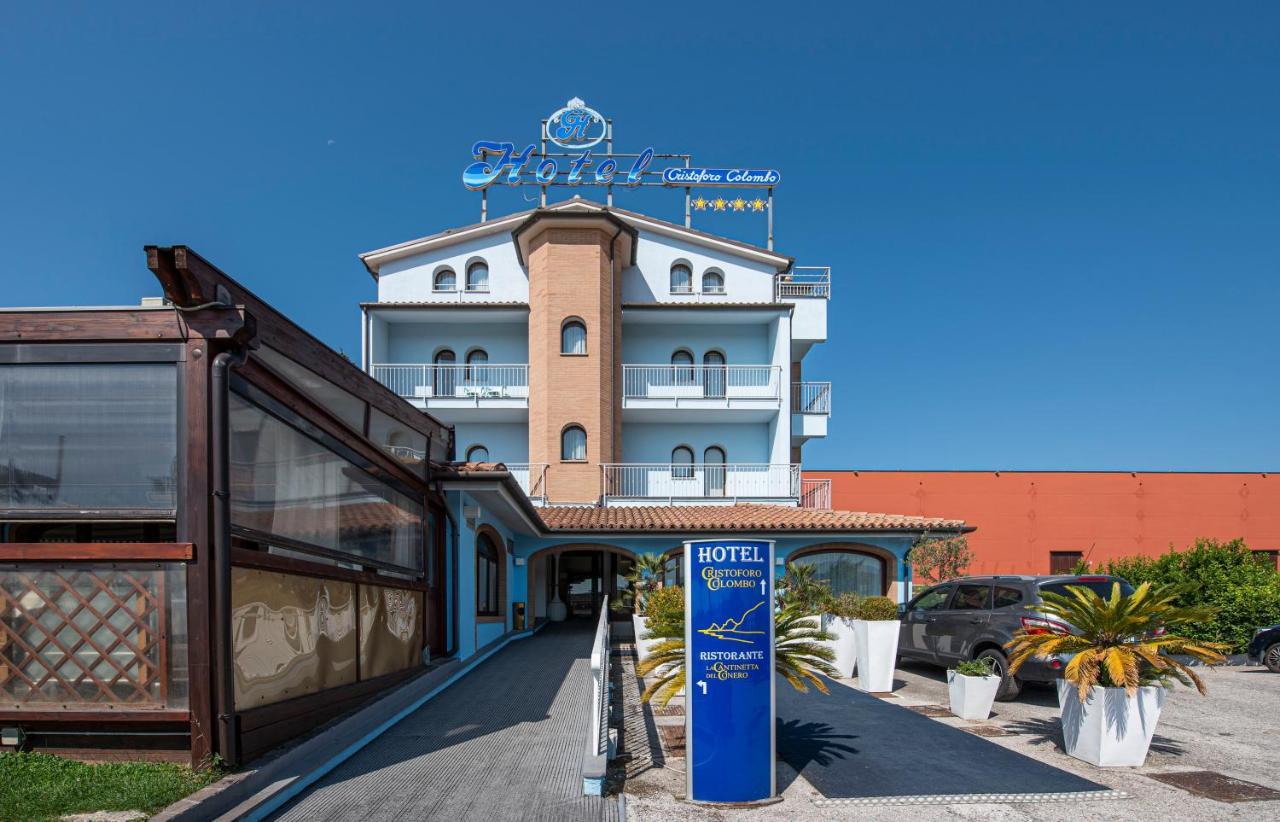 7 Hotel Romantici vicino allo Stadio del Conero da Prenotare