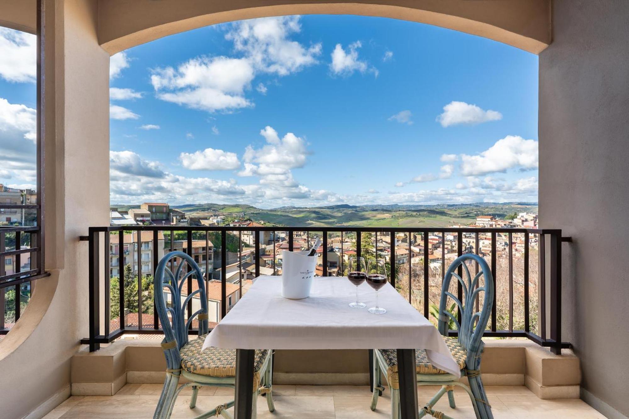 Soggiornare in Val di Noto: 6 Resort a Confronto