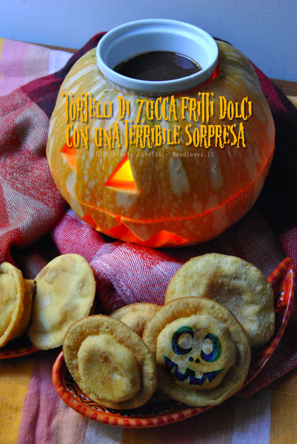 Tortelli di zucca fritti dolci Halloween 2